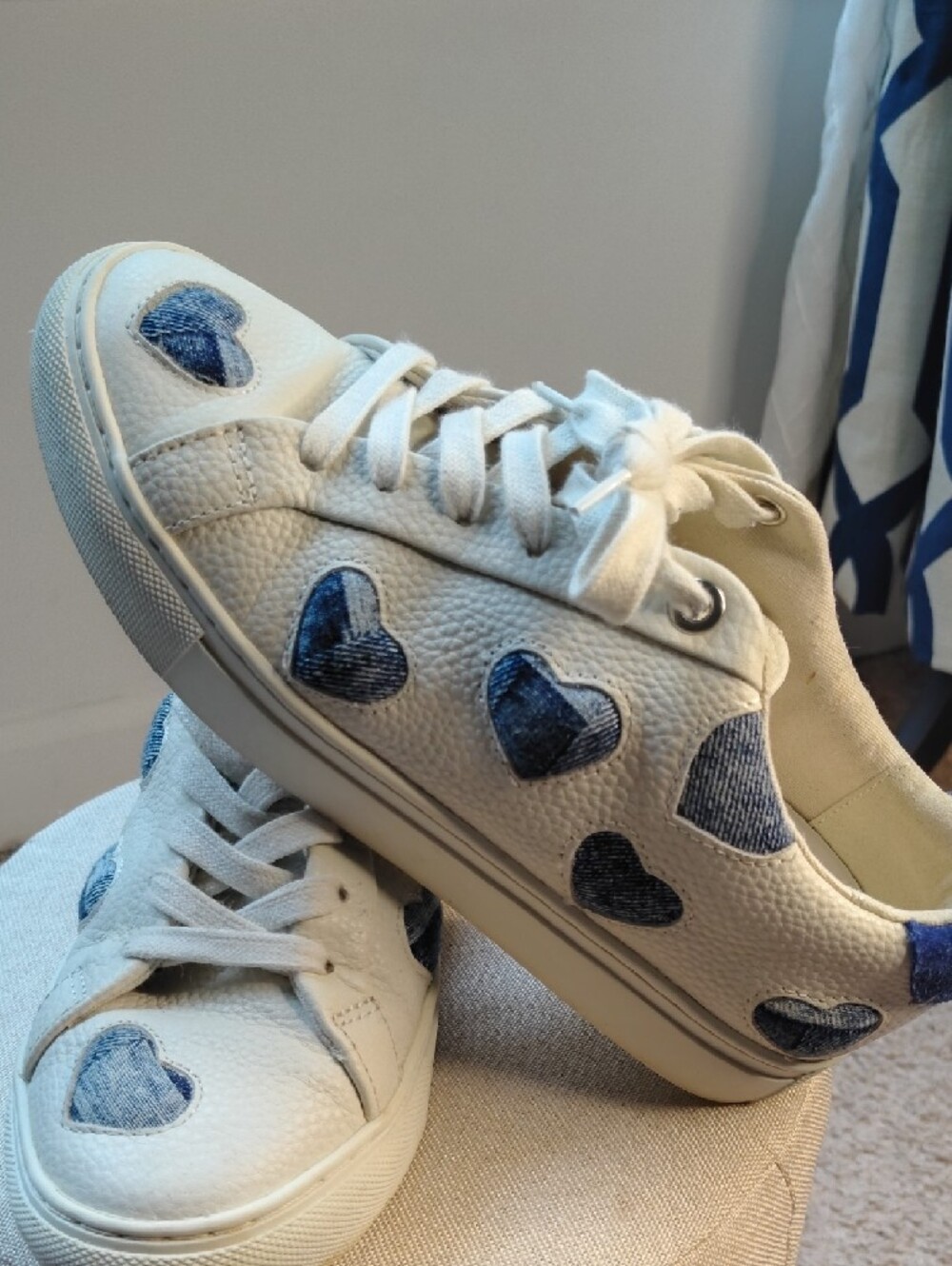 Kurt Geiger White Sneakers with Blue Heart Appliqués - Picture 2 of 11